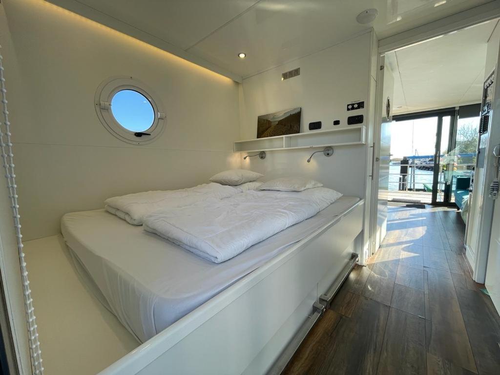 Houseboat Kamperland 호텔 외부 사진